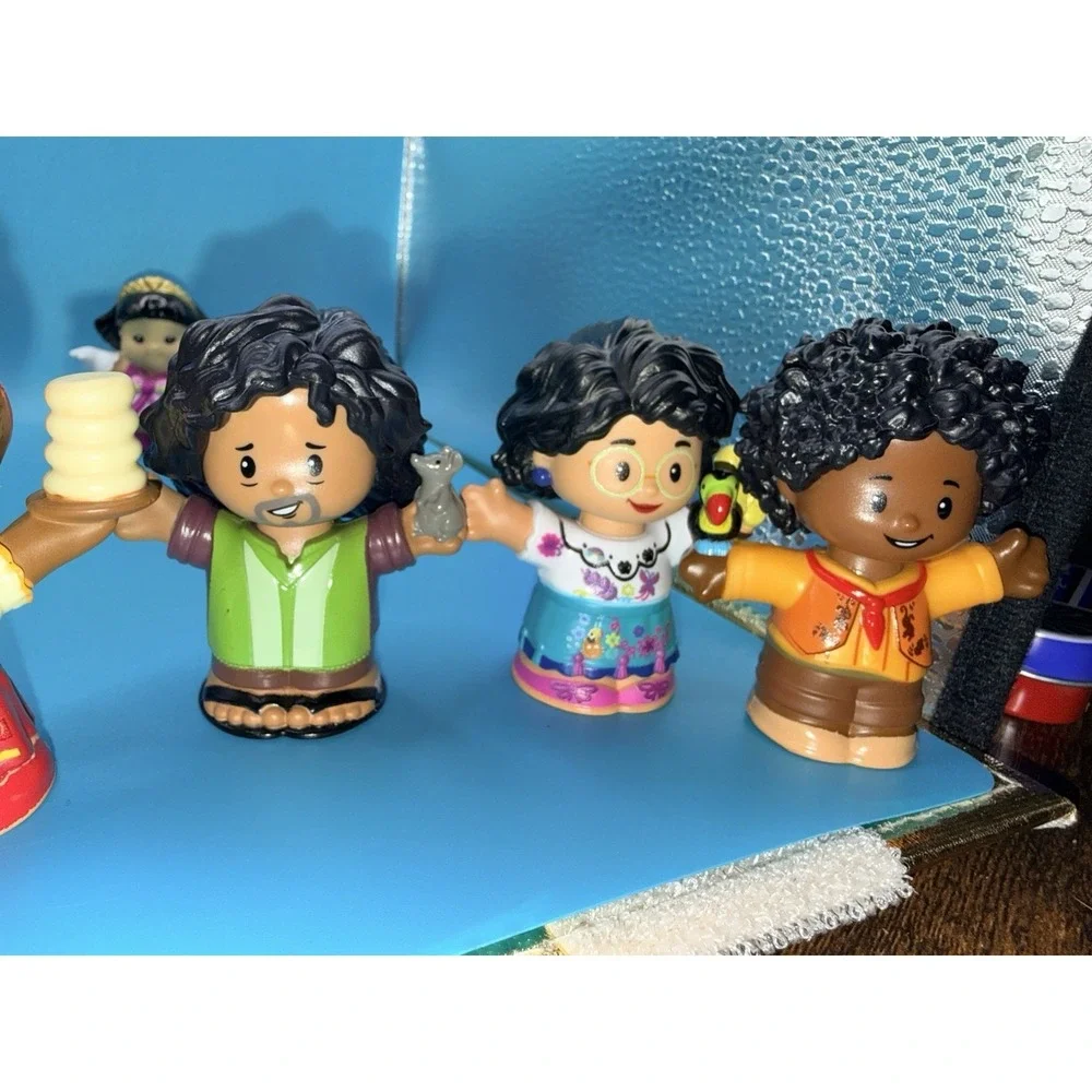 Fisher Price Little People Mixed Lot 31 Figures Dog Police Car Disney DC Encanto